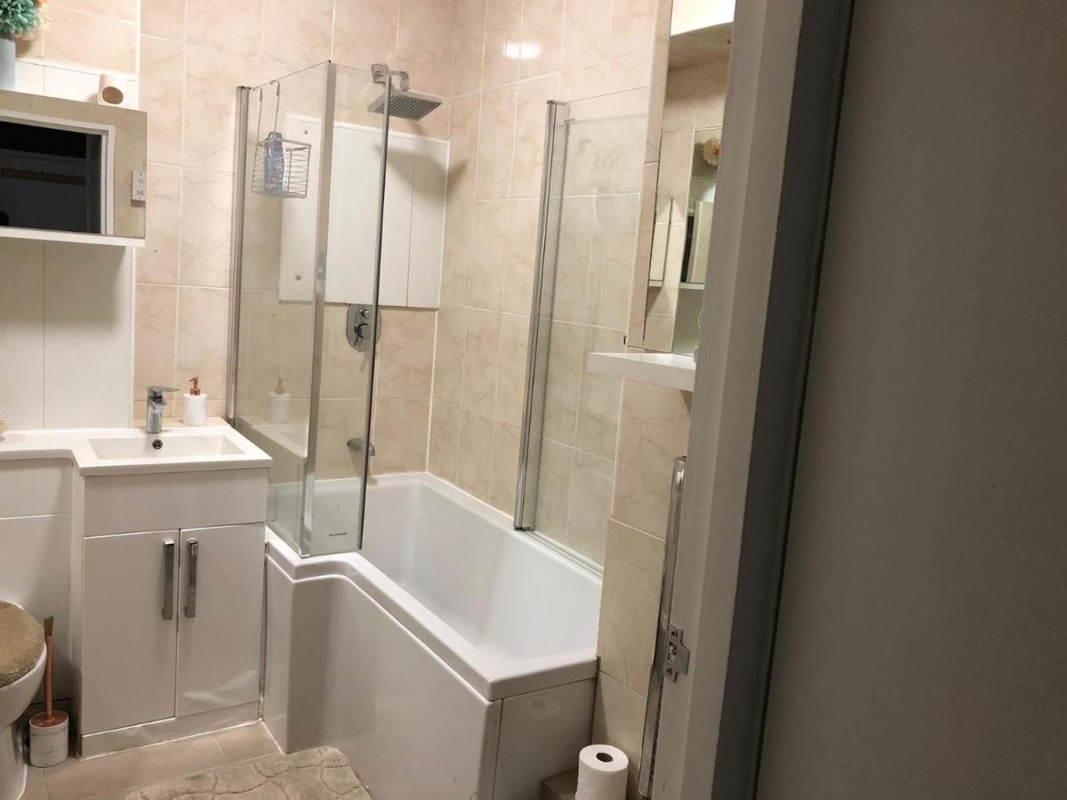 Entire Flat Very Comfortable 1 Bedroom Londra Dış mekan fotoğraf